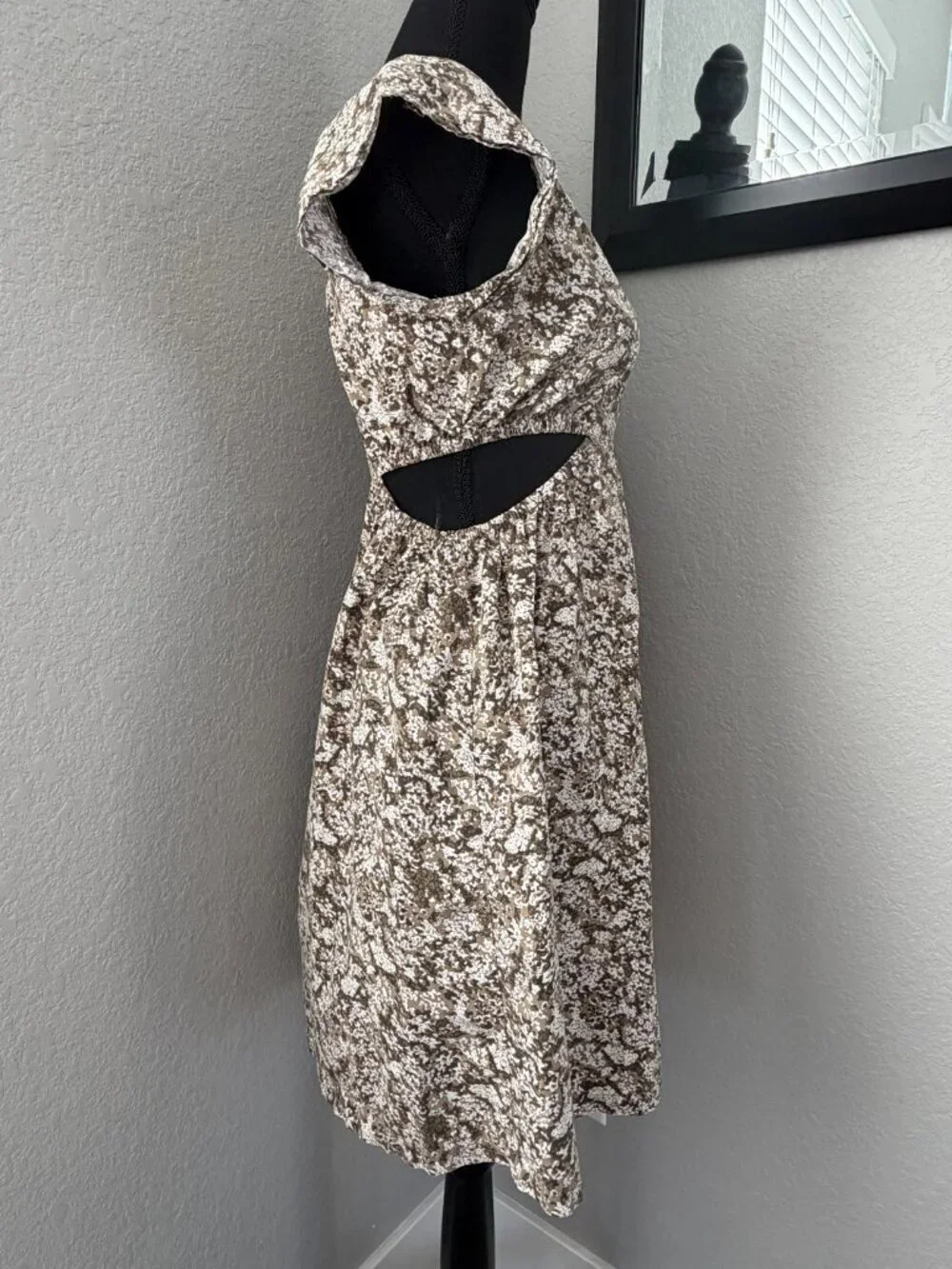 RAILS Nyla Cutout Cotton V Neck Dress Olive Vine Green Small - Picture 6 of 15